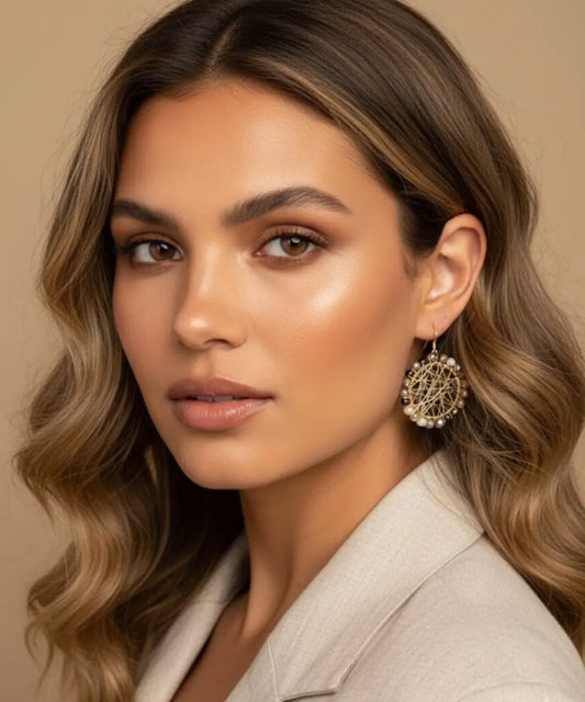 Aros Tabita Enkadenadas – Alambrismo Fino con Cristales Tonos Tierra y Argolla de Acero Inoxidable Dorado